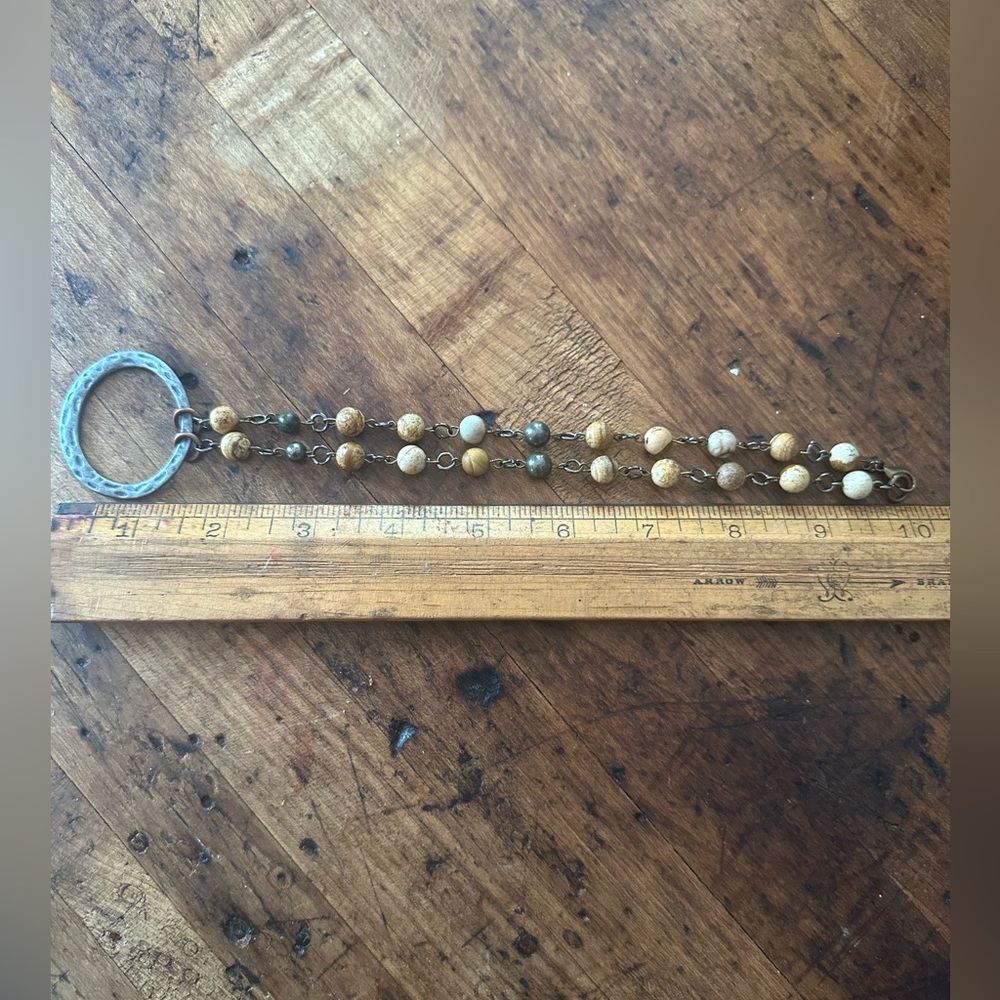 Circle pendant beaded necklace - Picture 5 of 7